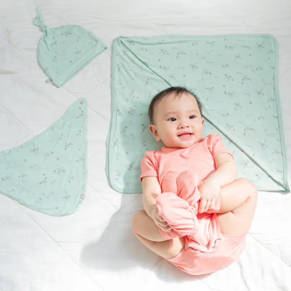 Bamboo Newborn Baby Gift Set (With Blanket) - An Adventure