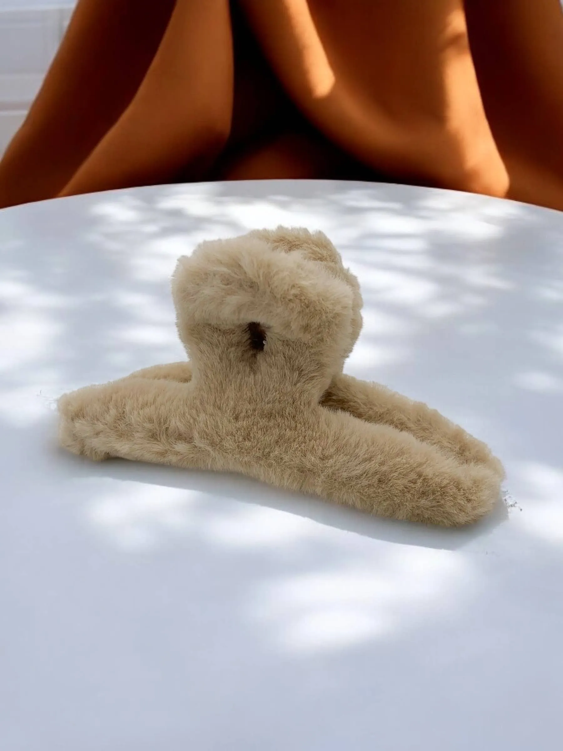 YH12 faux fur hair clip